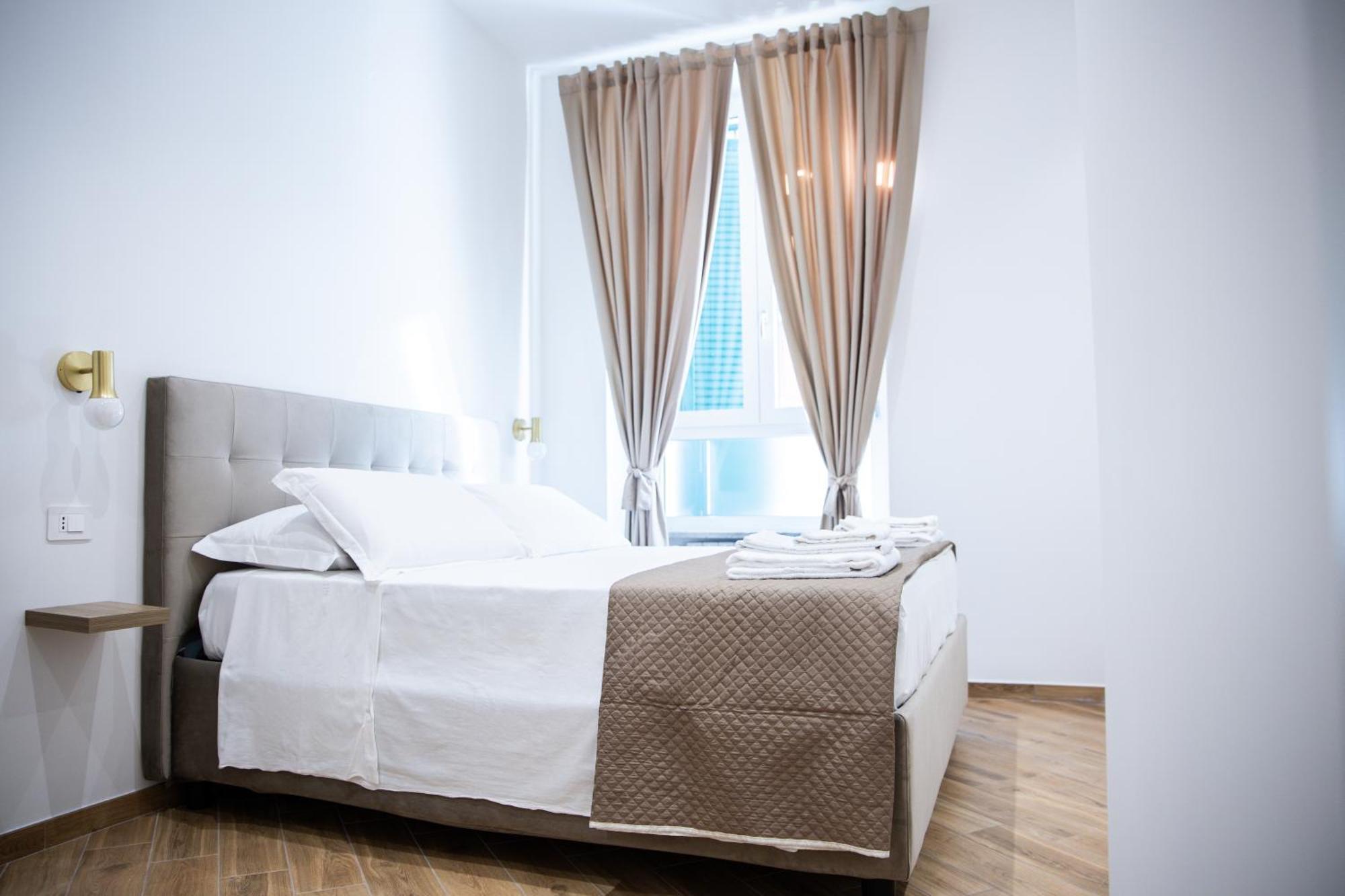 Dimora Diaz B&B Napoli Ngoại thất bức ảnh